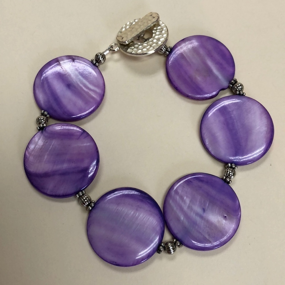 Purple dyed shell bracelet